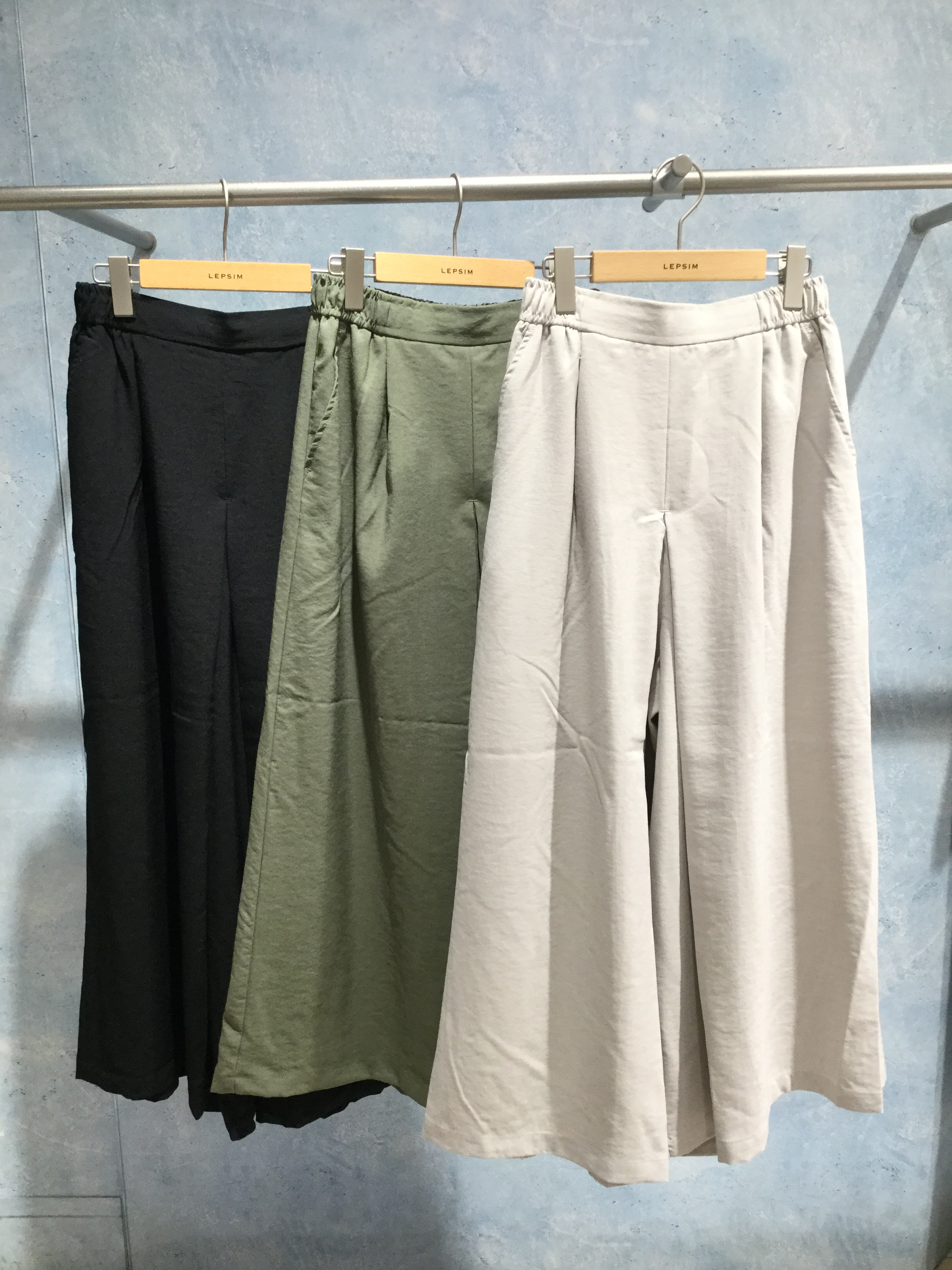 22新作モデル Lepsim タックワイドパンツ ｍサイズ カジュアルパンツ